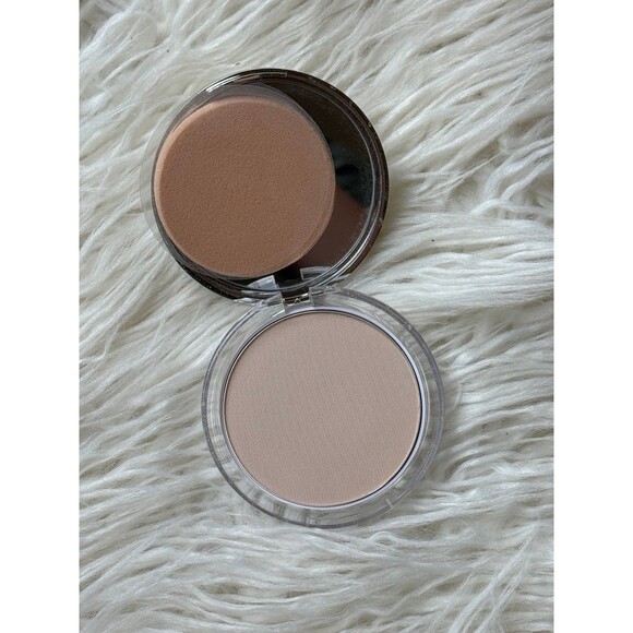 Clinique Stay Matte Sheer Pressed Powder Foundation 01 Stay Buff - Picture 10 of 11